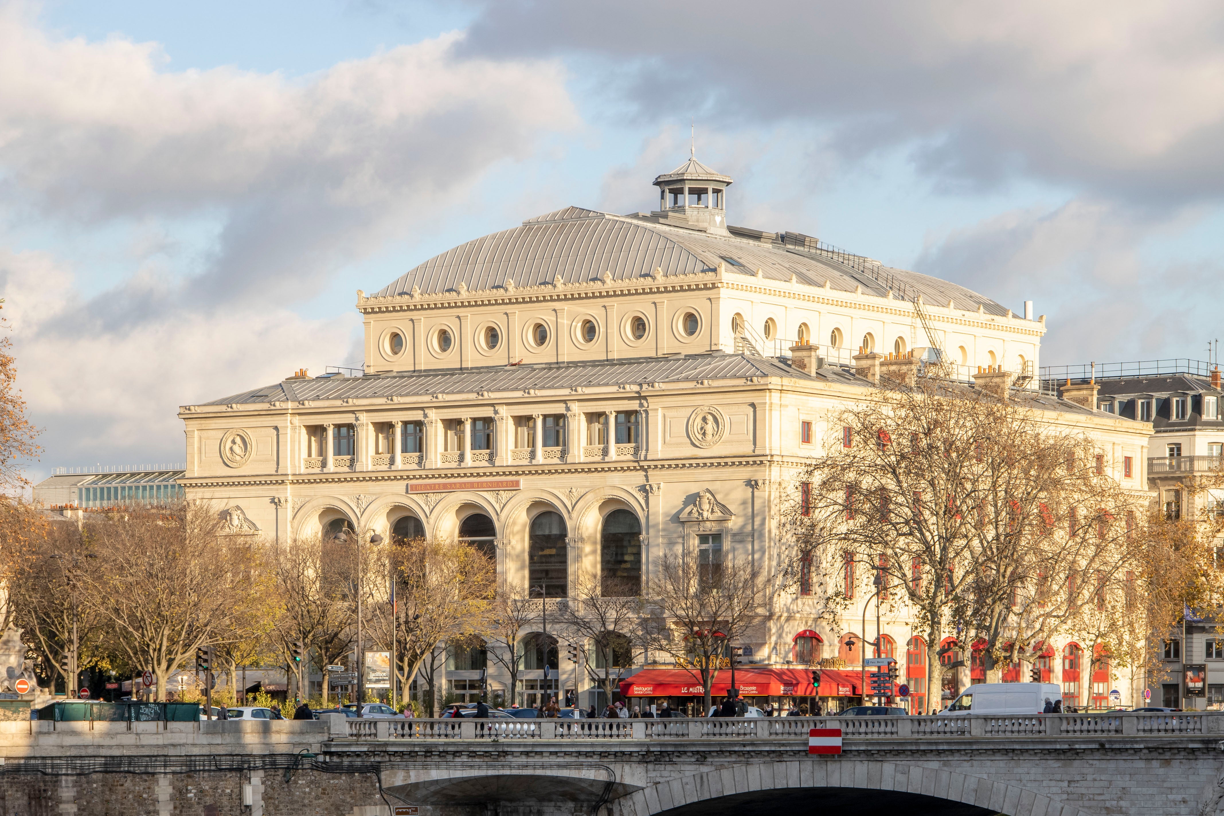 Halles